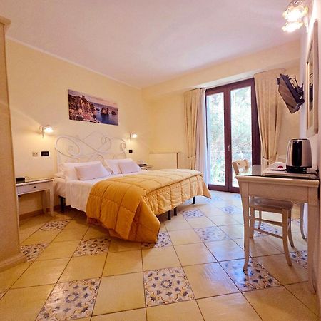 Hotel Cala Marina Castellammare del Golfo Eksteriør bilde