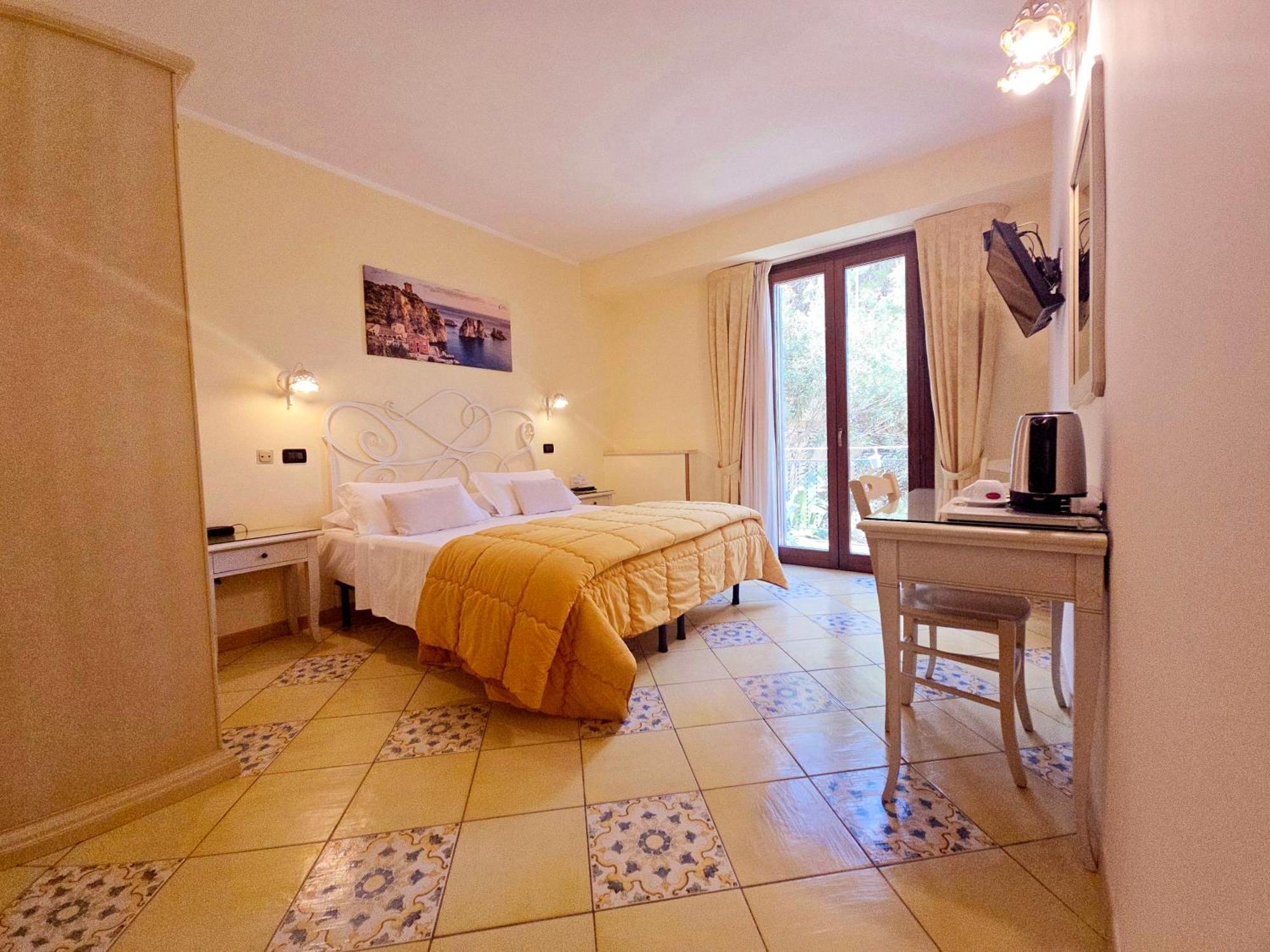 Hotel Cala Marina Castellammare del Golfo Eksteriør bilde